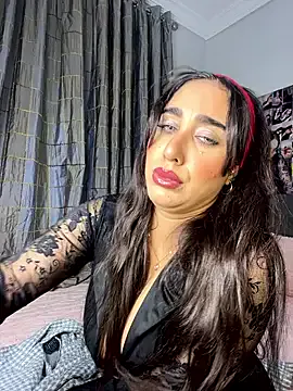 Meryem_Queen on StripChat