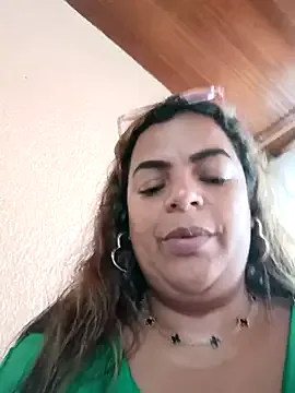 Freechat Mia-Glow on StripChat