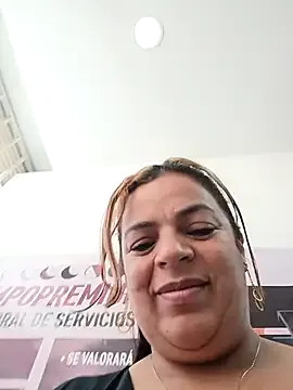 Freechat Mia-Glow on StripChat