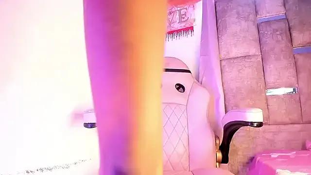 Freechat Mia_royal on StripChat