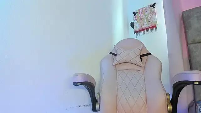 Freechat Mia_royal on StripChat