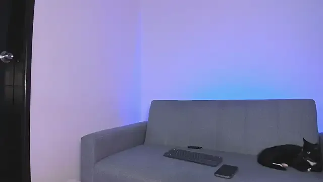 miah_storm on StripChat