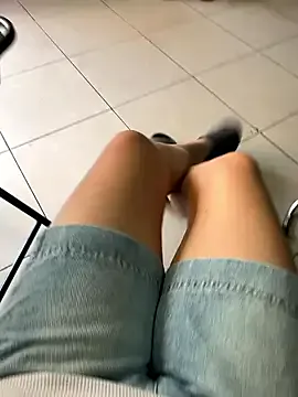 Mores1_Squirt on StripChat