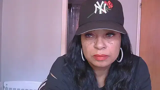 Freechat MSweetLindaParks on StripChat