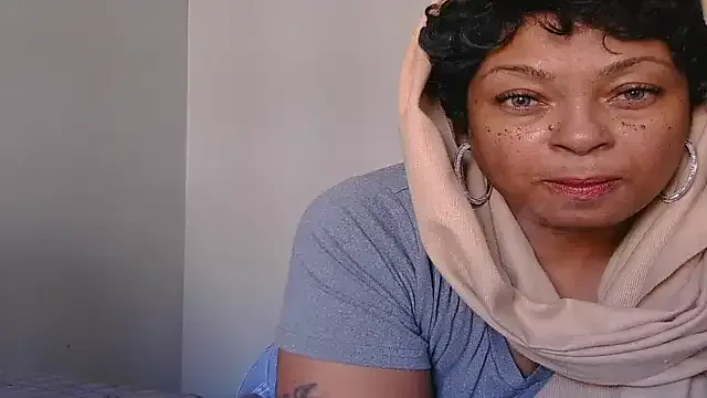 Freechat MSweetLindaParks on StripChat