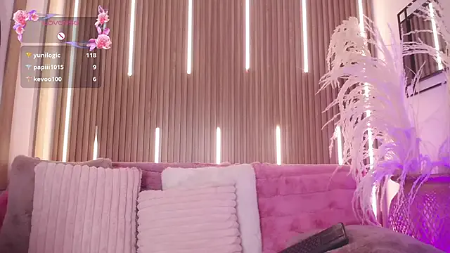 MylaDreams on StripChat