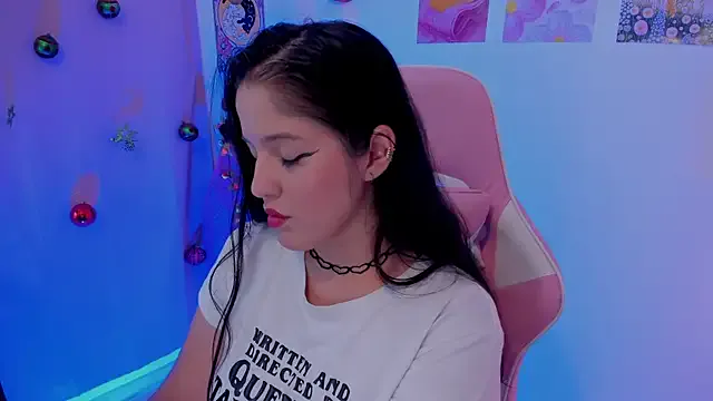 Freechat naharasoller on StripChat