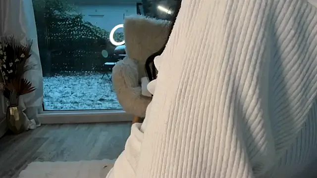 Freechat Naila18 on StripChat