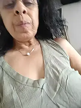 NakedMILFx on StripChat