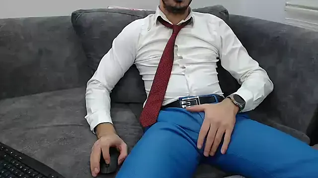 Naughtb0y on StripChat