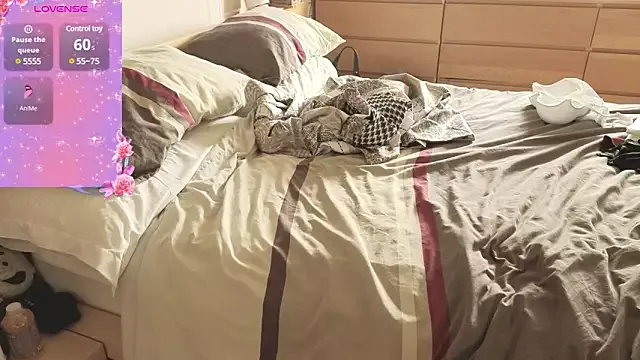 NaughtyLayla on StripChat