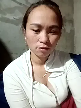 ngaytho004 on StripChat