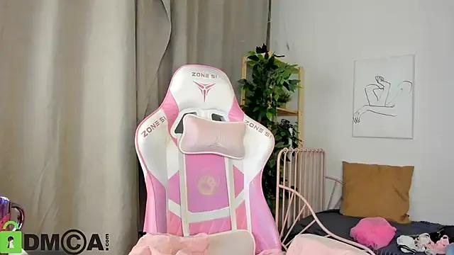 Nicole_Charm — i want vacation help me