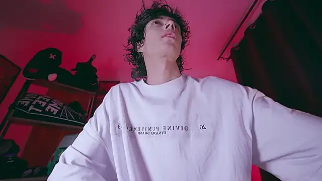 Freechat Olliver___y on StripChat