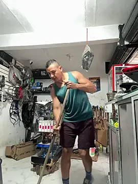 Paul22cm- on StripChat