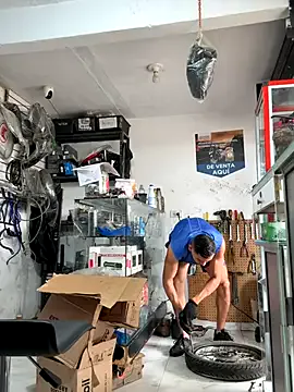 Paul22cm- on StripChat