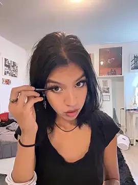 Private petitelatinateen on StripChat