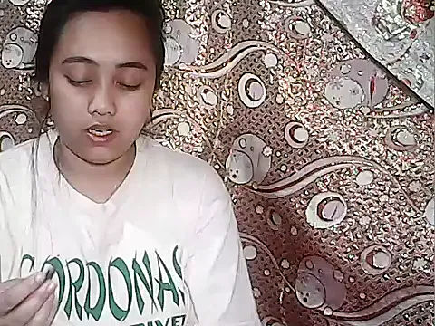 Pinay_Chubby20 on StripChat