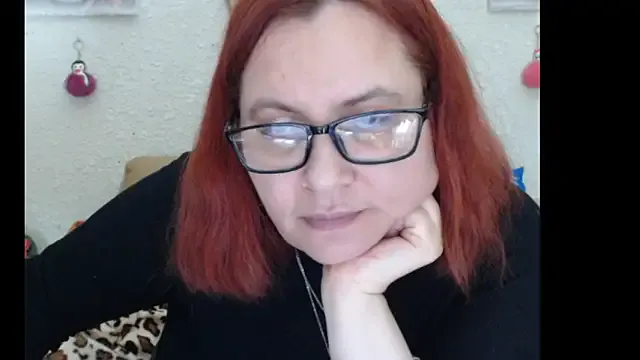 PlayfullMature on StripChat