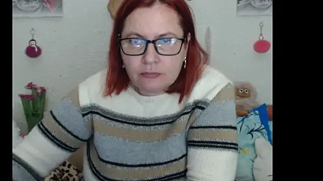 PlayfullMature on StripChat