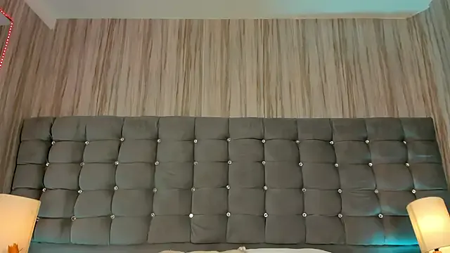 Poacahontasfg on StripChat