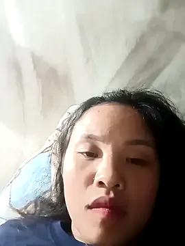 Pretty-haert on StripChat