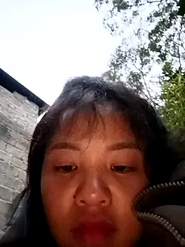 Pretty-haert on StripChat