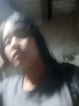 Pretty-haert on StripChat