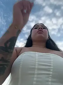 Pretty_Isadora — Silence, people nearby #pussy