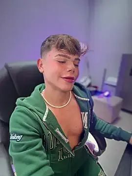 PRINCE_STEV on StripChat