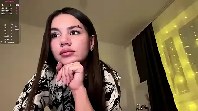 Priscillla_Cute on StripChat