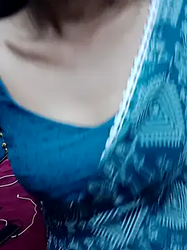 Priya_04 on StripChat