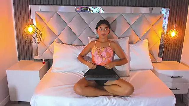 Group Real_virgin_Pussy on StripChat