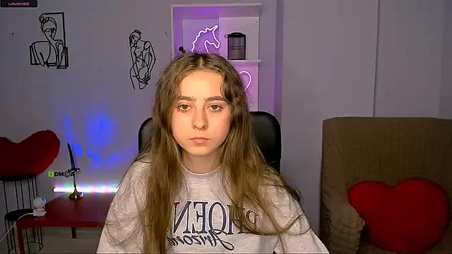 rebecca_smile — handbra