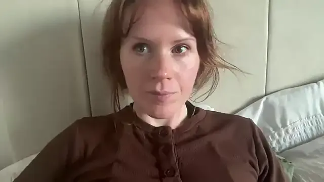 redheadrosie69 on StripChat