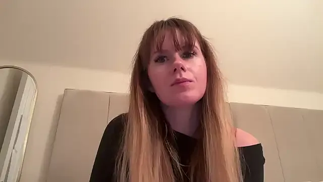 redheadrosie69 on StripChat