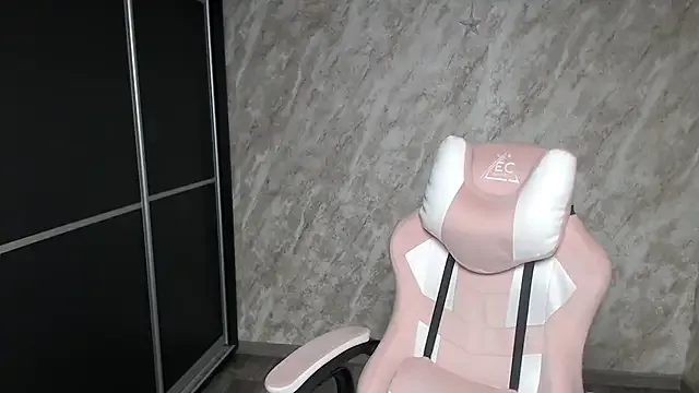 Reginasmilee on StripChat