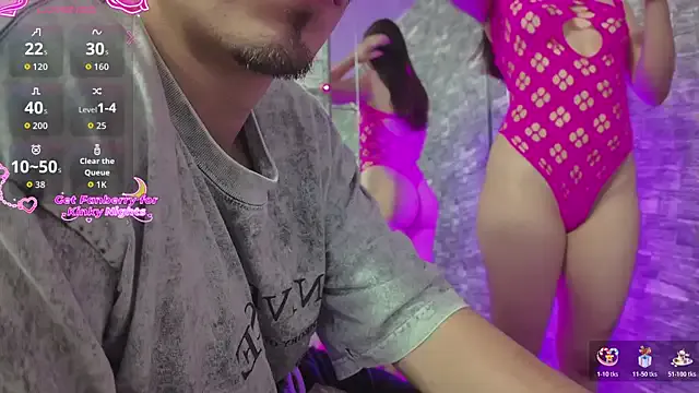 Rich_Couple_69 on StripChat