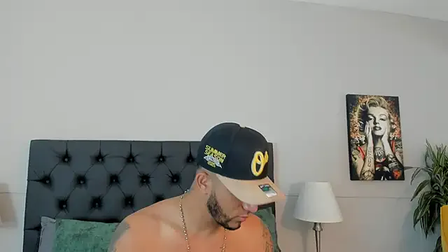 Robin_Rief on StripChat