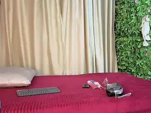 StripChat ruby812_s is Freechat ruby812_s — Milk from boobs on glass cup