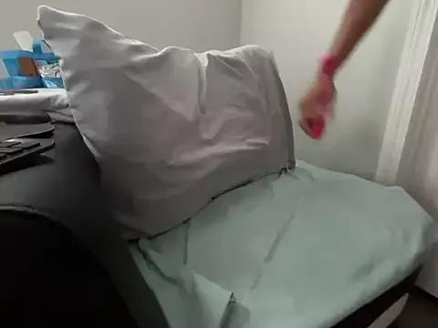 Freechat RylHoneyy on StripChat