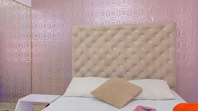 SaaraBrown — Sexy dance plus groping and handjob