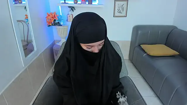 salma_arabicc on StripChat