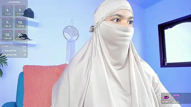 saray_halam on StripChat 