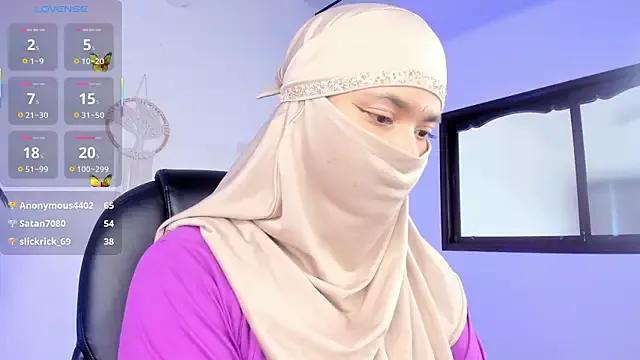 saray_halam on StripChat 