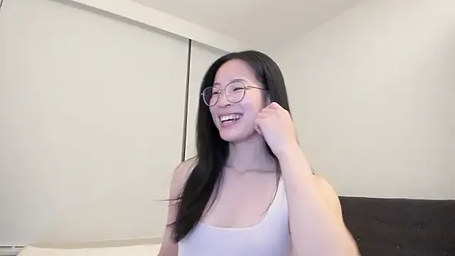 secretgirlfriendxo — peak a boobs