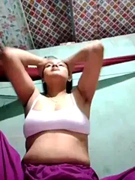 Freechat sexylive1100 on StripChat