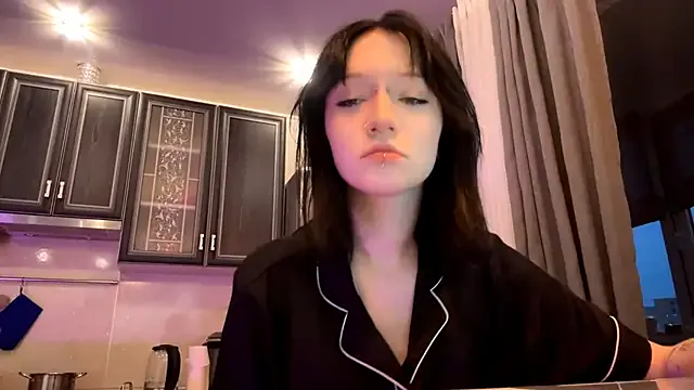 Shine_Luna on StripChat