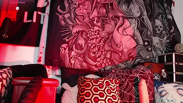 Silentmary on StripChat