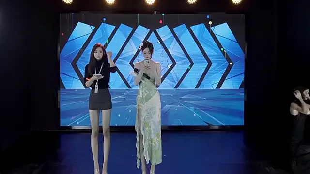 Freechat SK-001 on StripChat